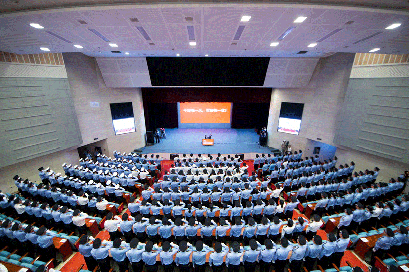 贵阳市公安局会议大厅香蕉视频一区布局连排沙发椅_香蕉视频免费版下载香蕉视频一区